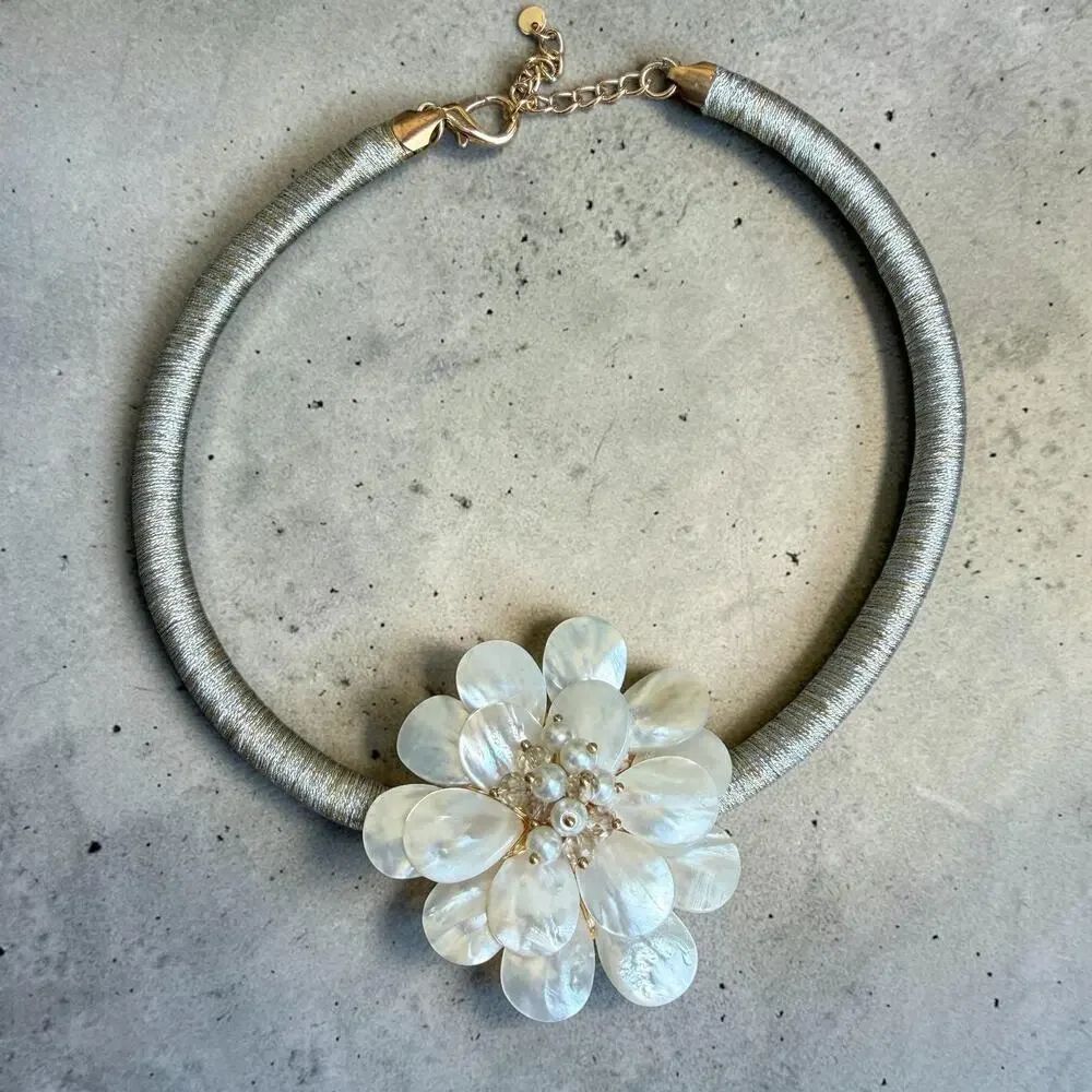 Gardenia Mother of Pearl Shell Flower Pearl Statement Collar Necklace NWOT